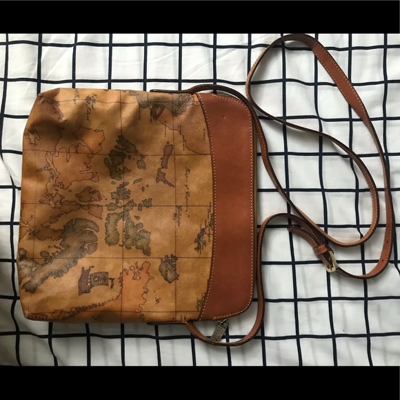 Handbags - Alviero Martini